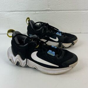 Nike Giannis Immortality 2 Basketball Shoes, 3.5Y